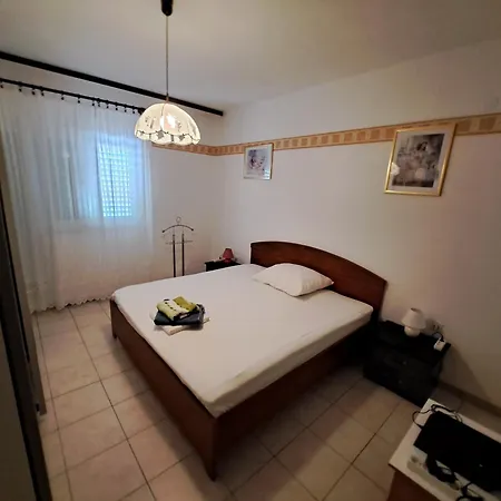 Leti * Kaštela