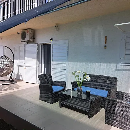 Leti Apartment