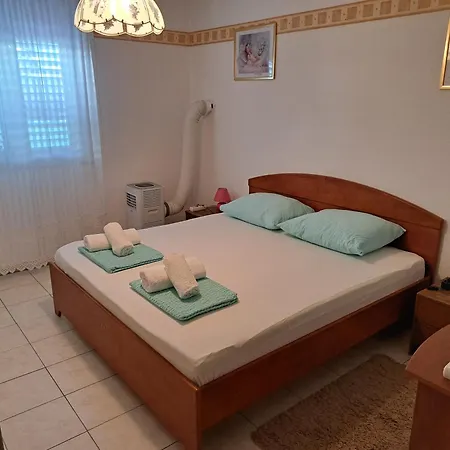 Apartment Leti