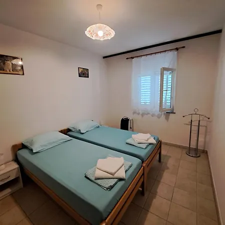 Leti * Kaštela