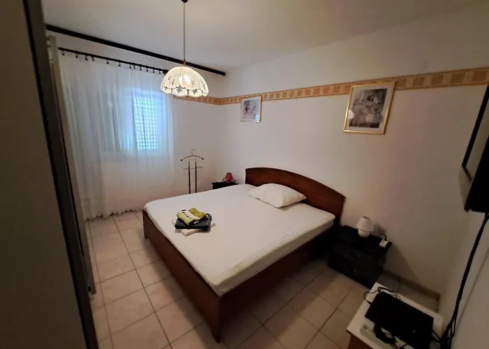 Leti * Kaštela